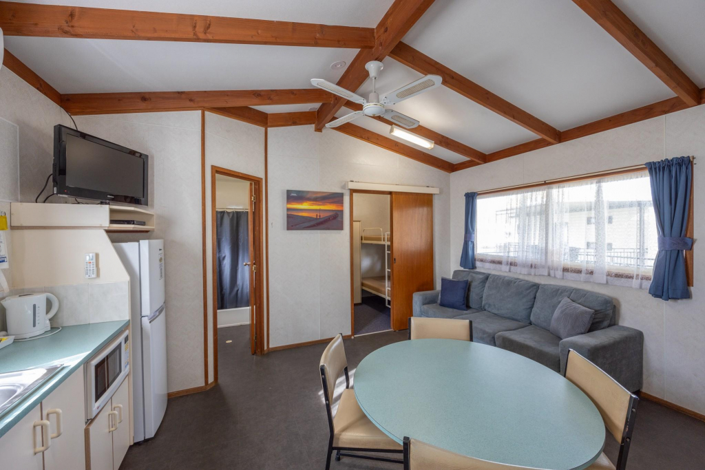 Effortless Comfort The Appeal of Fully Equipped Cabins V2 Effortless Comfort The Appeal of Fully Equipped Cabins V2